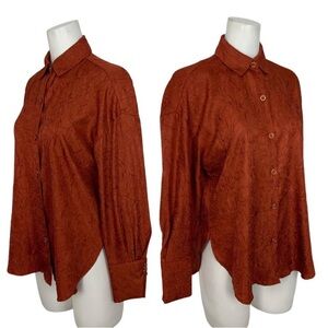 NWT House Of Harlow 1960 Button Up Crinkled Satin Blouse in Cinnabar size XL